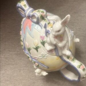 Easter Bunny and Friend Teapot – Cracker Barrel Collectible